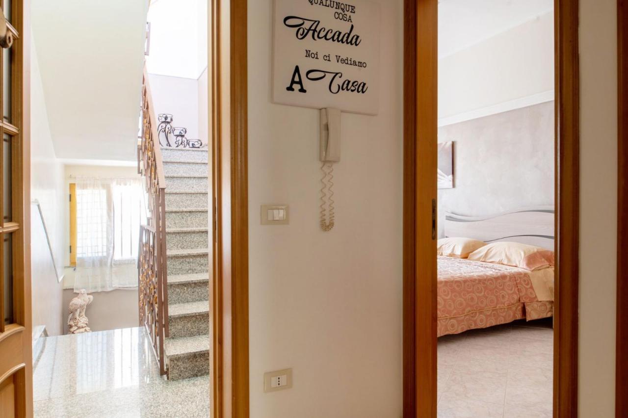 A Casa Tua Affitti Brevi Bed & Breakfast Noto Bagian luar foto