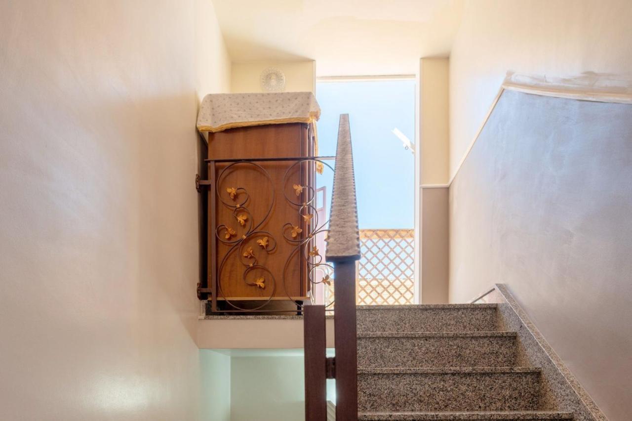 A Casa Tua Affitti Brevi Bed & Breakfast Noto Bagian luar foto