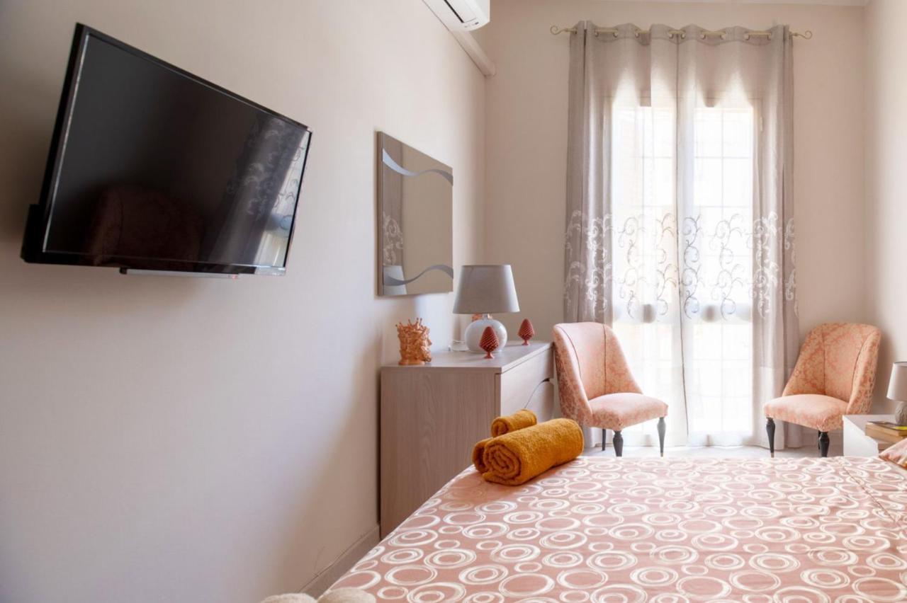 A Casa Tua Affitti Brevi Bed & Breakfast Noto Bagian luar foto