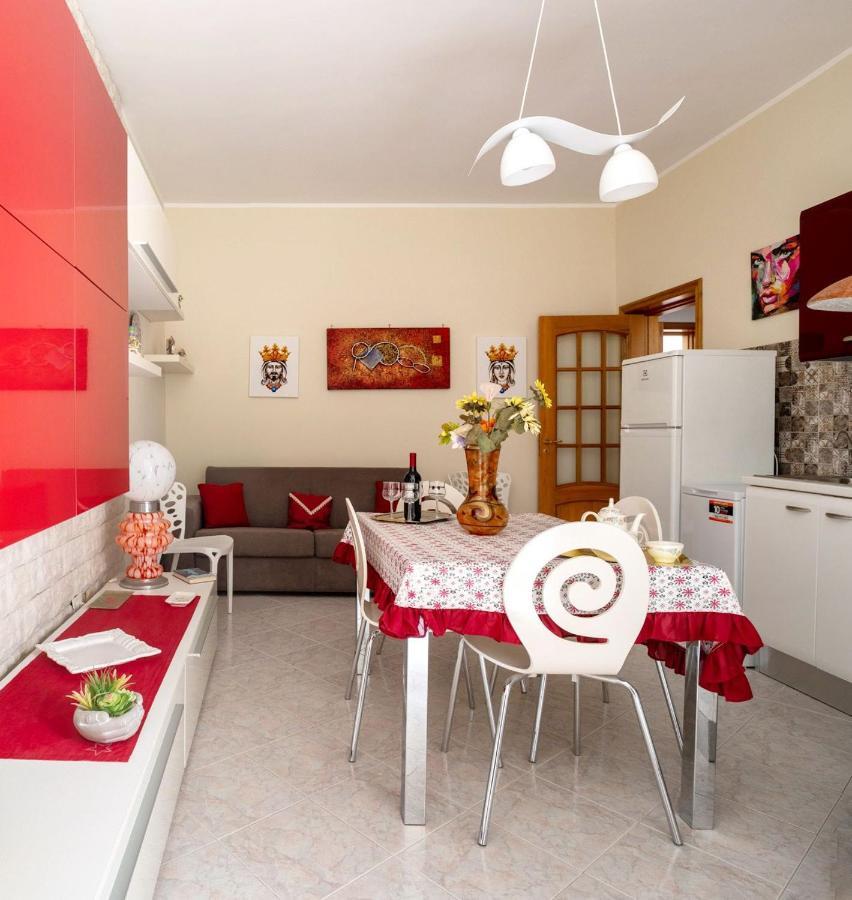 A Casa Tua Affitti Brevi Bed & Breakfast Noto Bagian luar foto